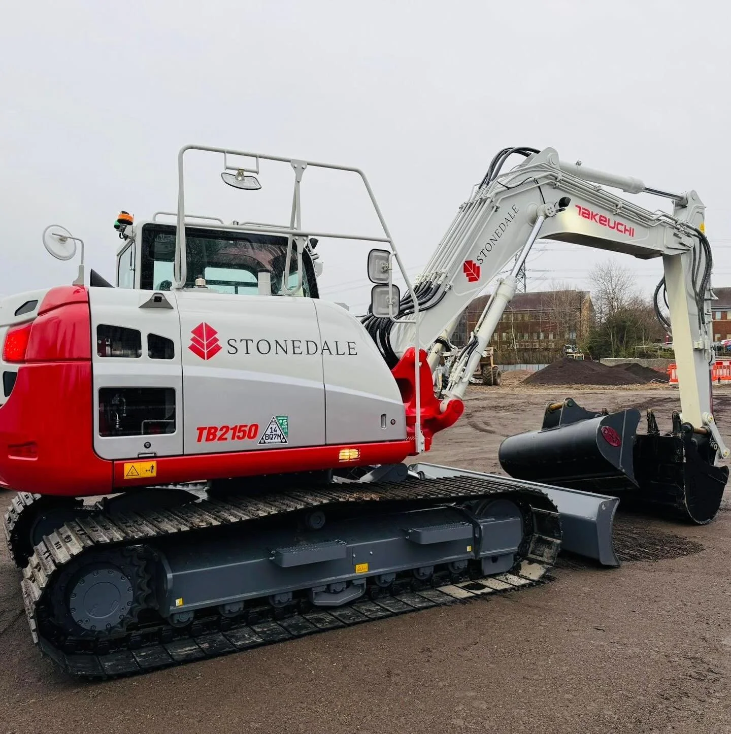 @takeuchiuk Delivery day at Stonedale Construction as they add the largest Takeuchi Excavator in the range the TB2150 to their ever expanding Fleet.

Many Thanks once again Marcus and Nick great to do business once again.

#utilities #groundworks #co