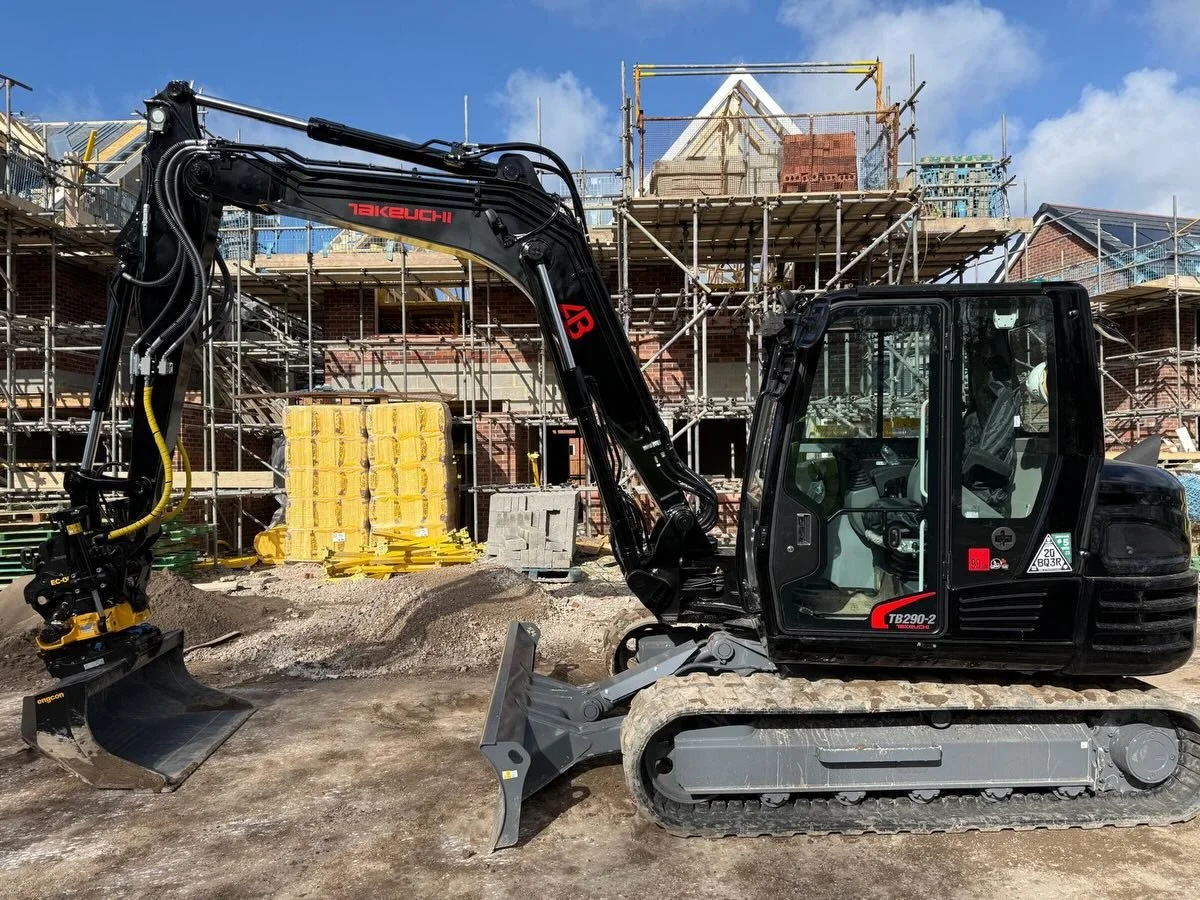 Fully Customised Takeuchi TB290-2 for AB Civils and Groudworks tailored to the customers requirements coupled with @engcon_uk Tiltrotator and @keenattachments  Nordic buckets enabling enhanced efficiency and detailed finish on site.

Many Thanks agai
