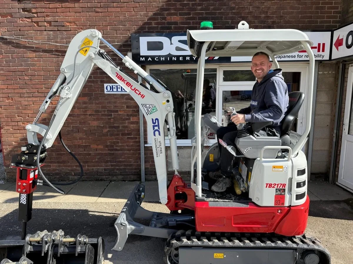 Further investment from SLC Utilities and Groundworks @takeuchiuk TB217R and Socomec breakers into the Fleet as new contracts continue with @networkplusltd1 

Many Thanks Simon and Stuart as always really appreciate your business.

#utilities #ground