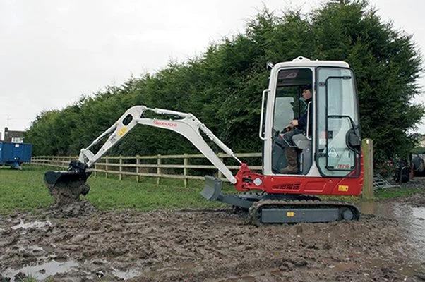 Takeuchi-Excavator-TB216-Groundworks-Diggers-2020.jpg