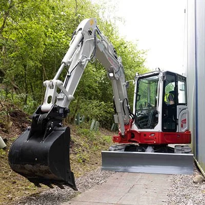 TB350R-Takeuchi-Short-Tail-Digger-5-tonne-400x400-1.jpg