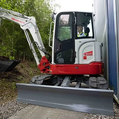 TB350R-Takeuchi-Short-Tail-Digger-5-tonne-400x4002-1.jpg