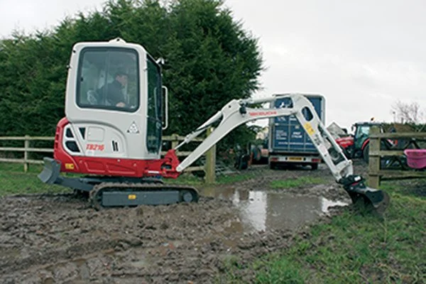 Takeuchi-Excavator-TB216-SITE-GROUNDWORKS-2020.jpg