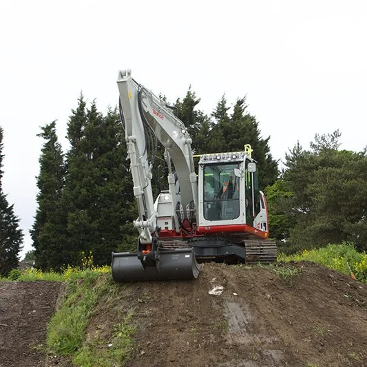 TB3150R-OFFSET-BOOM-EXCAVATOR-MACHINERY4.jpg