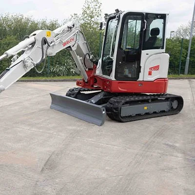 TB350R-Takeuchi-Short-Tail-Digger-5-tonne-400x4006-1.jpg
