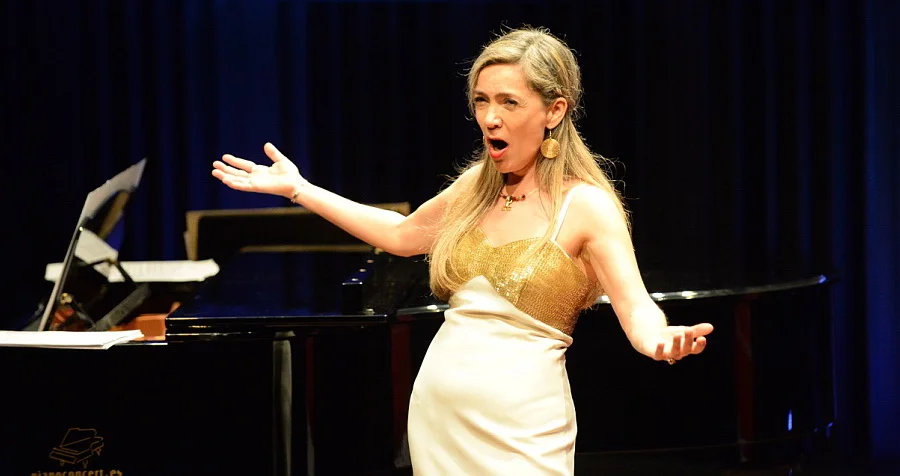 Patricia presenting a recital of Sephardic Songs at the University of California