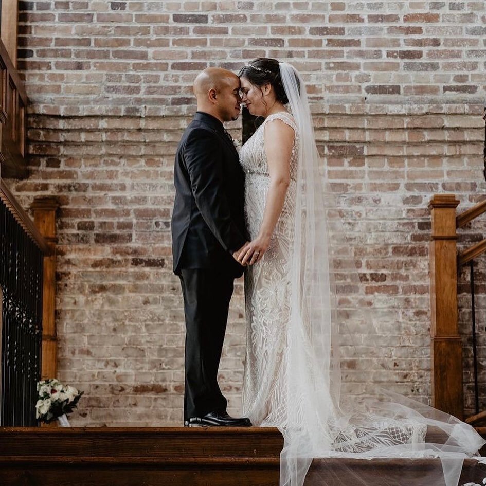 Who says you can only wear one dress on your wedding day? Jessica took it to the next level! 

Congrats to Jessica &amp; Taylor! 🍾💍