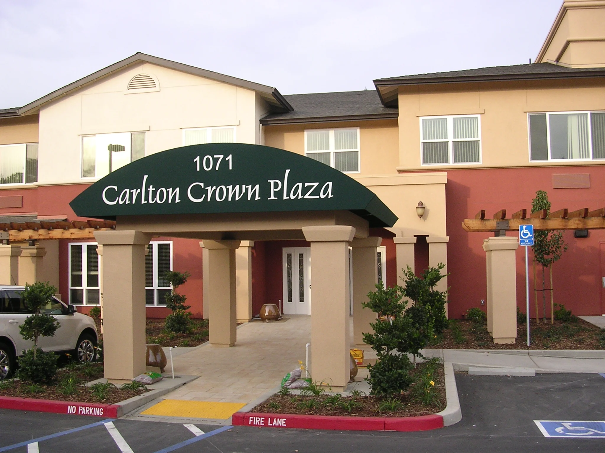   Carlton Crown Plaza  Sacramento, CA 