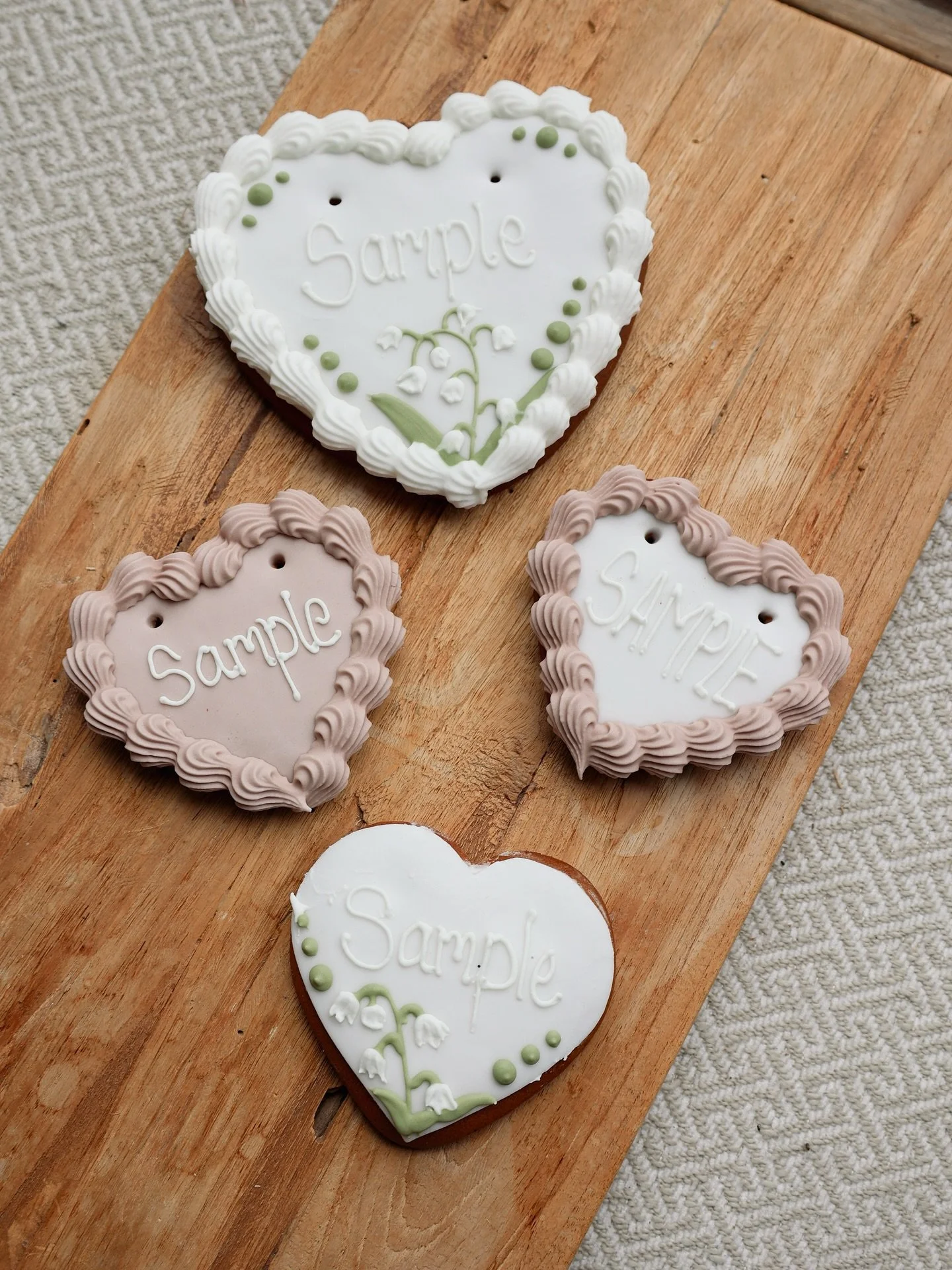 Dieses Jahr durften wir wieder so tolle Lebkuchenherzal umsetzen und ein paar Beispiele sowie Samples zeigen wir euch hier 🥰🤎

#wiesn #oktoberfest #lebkuchenherz #patisserie #munichthings