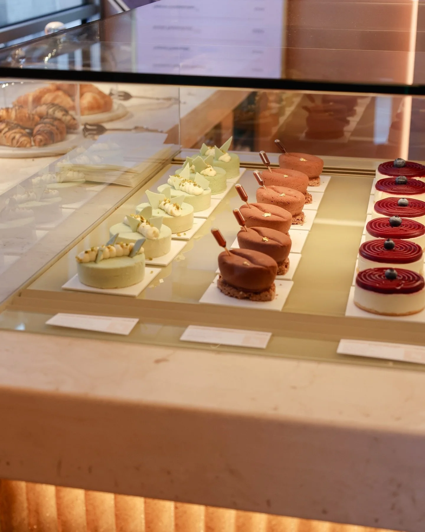 Im Nespresso House am Marienplatz findet ihr nun auch eine neue T&ouml;rtchenkollektion von uns exklusiv f&uuml;r @nespresso kreiert. ✨
Schaut also unbedingt mal vorbei, wenn ihr das n&auml;chste Mal in der Stadt seid! ☕️

#nespresso #nespressohouse 