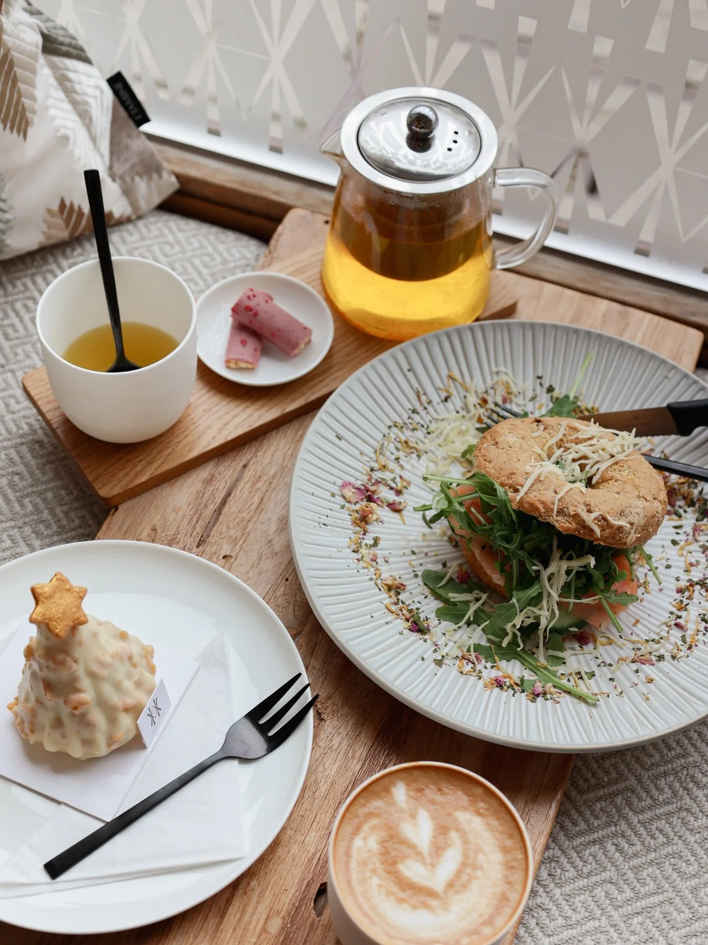 Happy Monday 💛

Vor kurzem haben wir unsere Brunch-Karte geupdatet! Habt ihr die neuen Speisen schon probiert? 😋

#munichbrunch #brunch #brunchallday #stuffedcroissant #croquemadame #frenchtoast