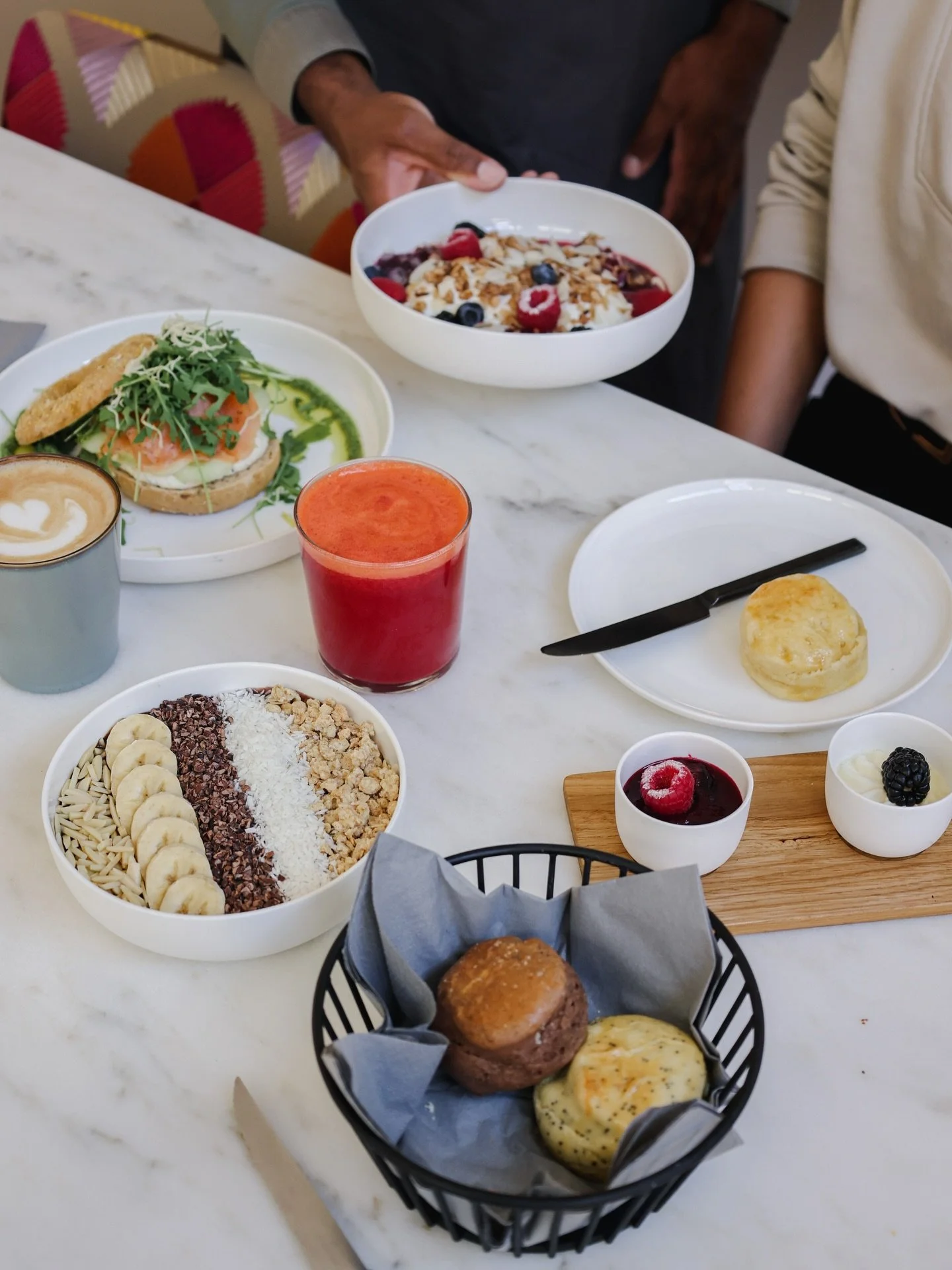 BRUNCH ALL DAY 🥐

Achtung: ab sofort bleibt unser Caf&eacute; in Bogenhausen wie jedes Jahr sonntags im Fr&uuml;hling/Sommer geschlossen.
Zur Winterzeit haben wir dann sonntags wieder f&uuml;r euch ge&ouml;ffnet 🫶🏼

📍Caf&eacute; Alexa von Harder
