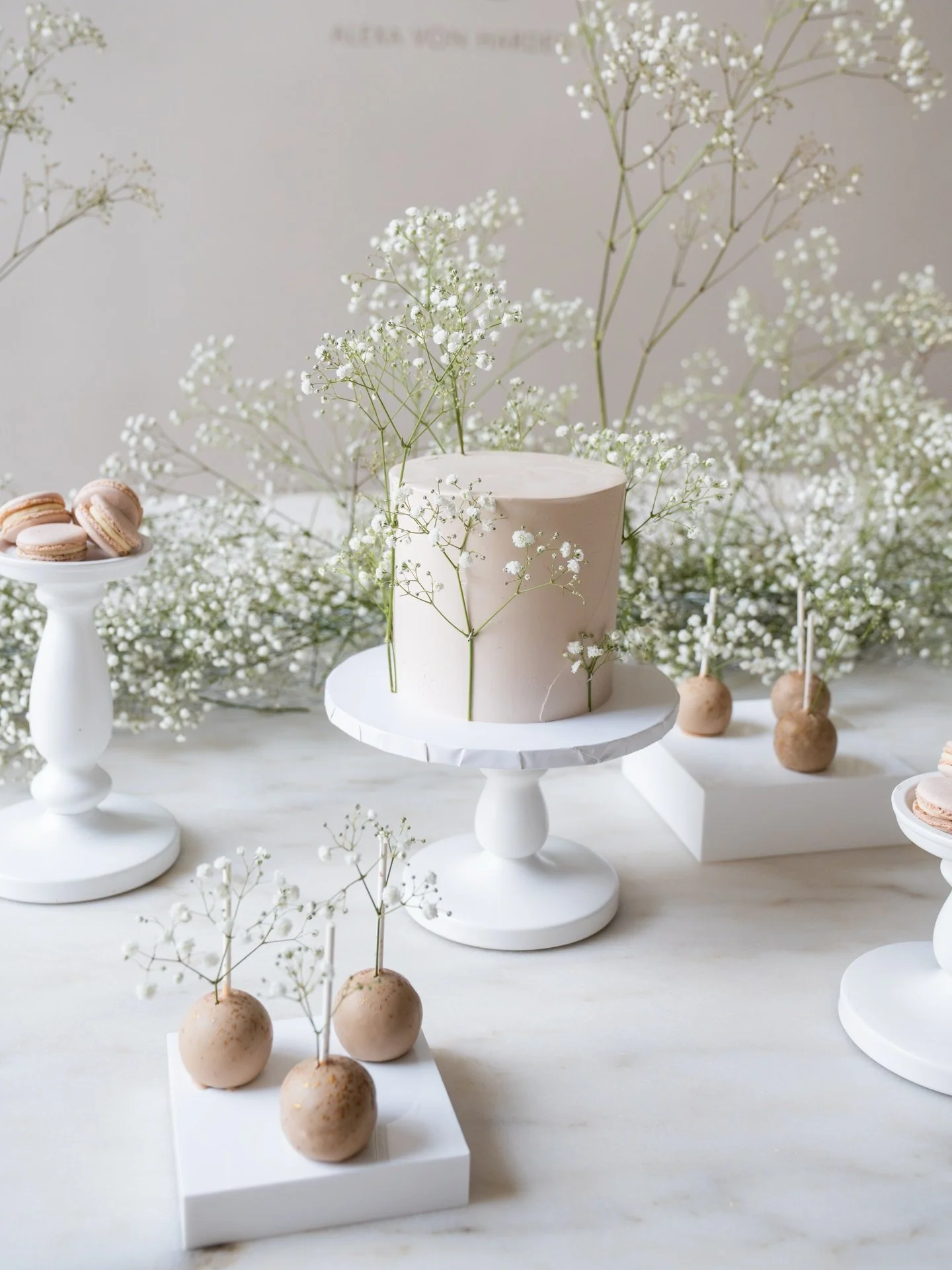 Engagement Surprise Brunch ✨

Mitte Februar haben wir unsere Freunde mit einem Brunch bei uns in der Akademie &uuml;berrascht. Es war so sch&ouml;n, den beiden damit den magischen Moment ihrer Verlobung wieder in Erinnerung zu rufen und diese Entsche