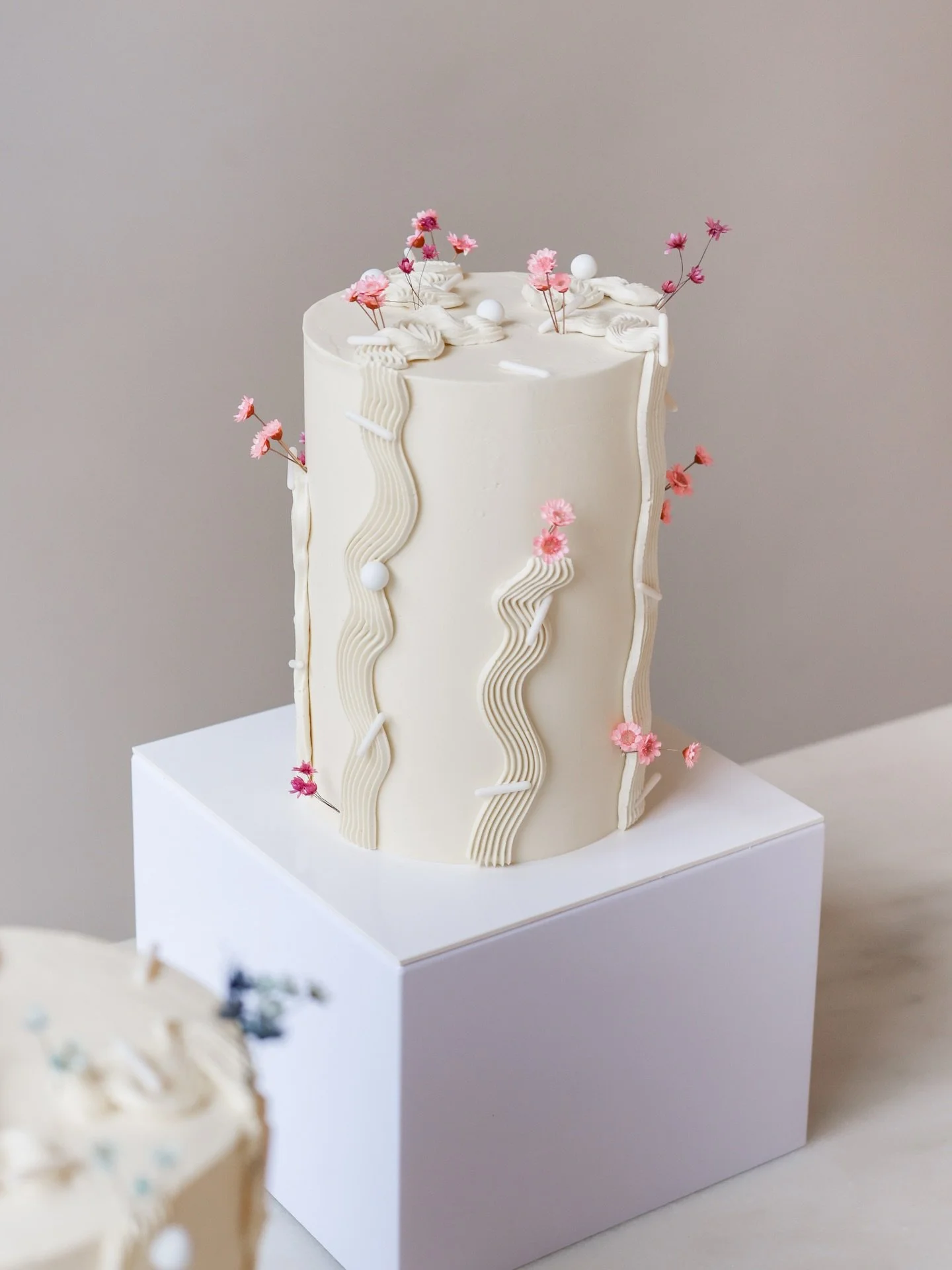 Expresstorten mit 48h Vorlaufzeit 🤍

Unser neues Expresstorten-Modell &bdquo;Spring Bliss&ldquo; k&ouml;nnt ihr bis 48h vorher bestellen. Personalisieren k&ouml;nnt ihr die Farbe der Trockenblumen, sowie noch einen Happy Birthday Topper oder Tierfig