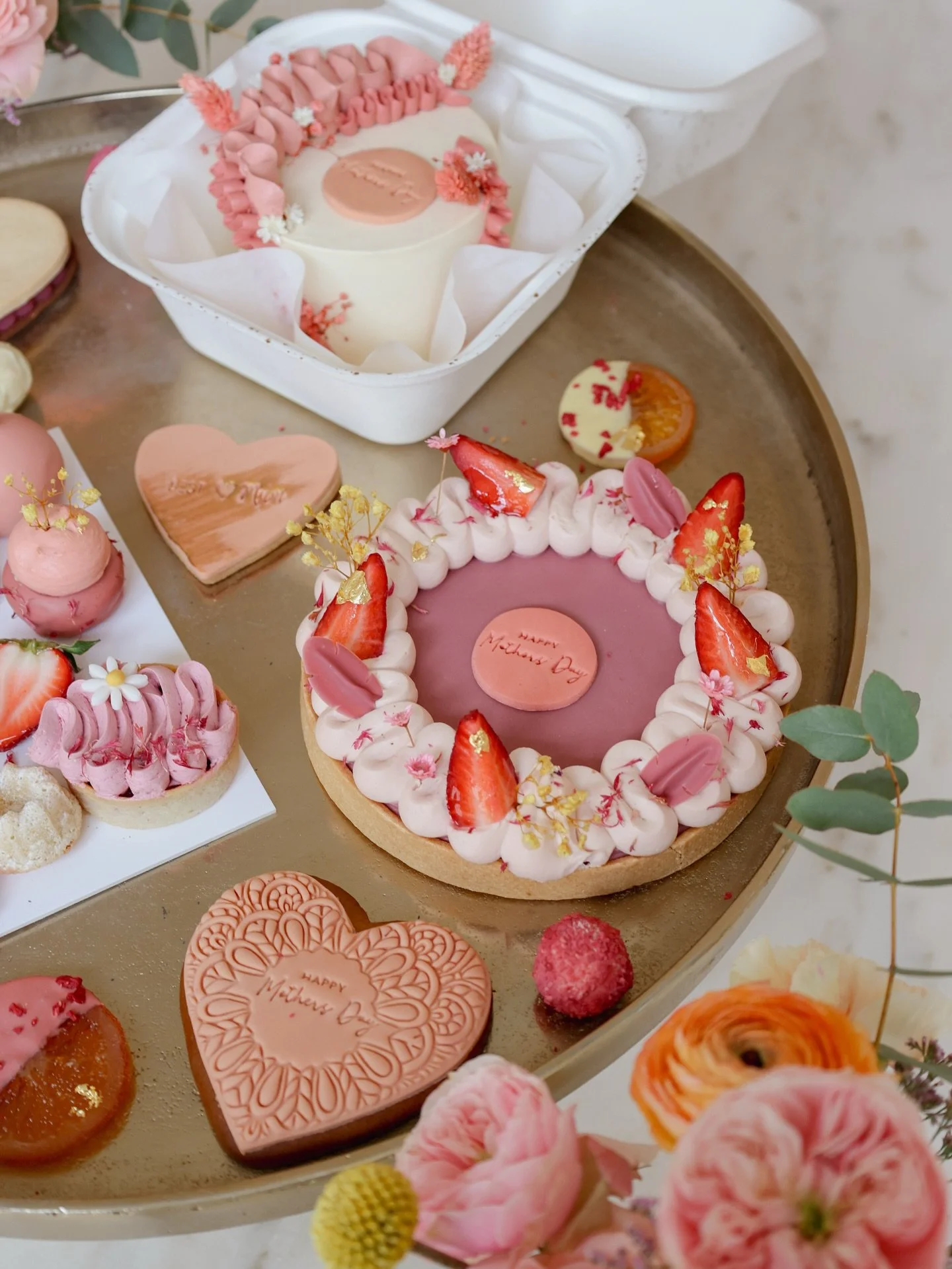 Muttertags-Kollektion 💗

Anl&auml;sslich des Muttertags am 10. Mai haben wir wieder besondere Produkte f&uuml;r euch kreiert! Ihr k&ouml;nnt sie ab sofort online vorbestellen. 

#mothersday #mothersdaygift #mothersdaycake #patisserie #bentocake