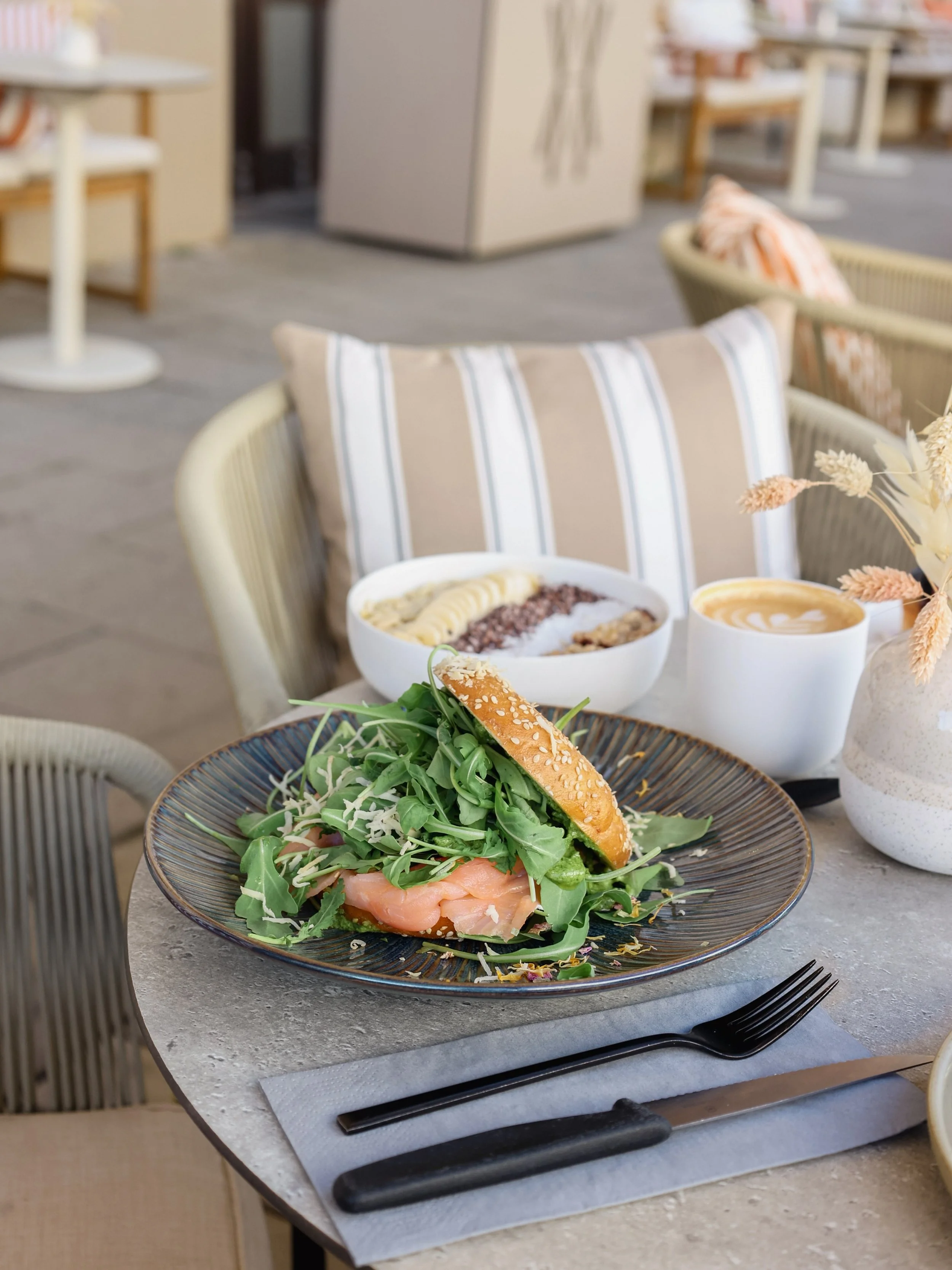 Unser Schanigarten ist bei gutem Wetter noch bis Ende Oktober f&uuml;r euch ge&ouml;ffnet ☀️ Kommt vorbei f&uuml;r einen Brunch und was S&uuml;&szlig;es!

📍Alexa von Harder - Caf&eacute; &amp; P&acirc;tisserie Ismaninger Str. 50 81675 M&uuml;nchen

