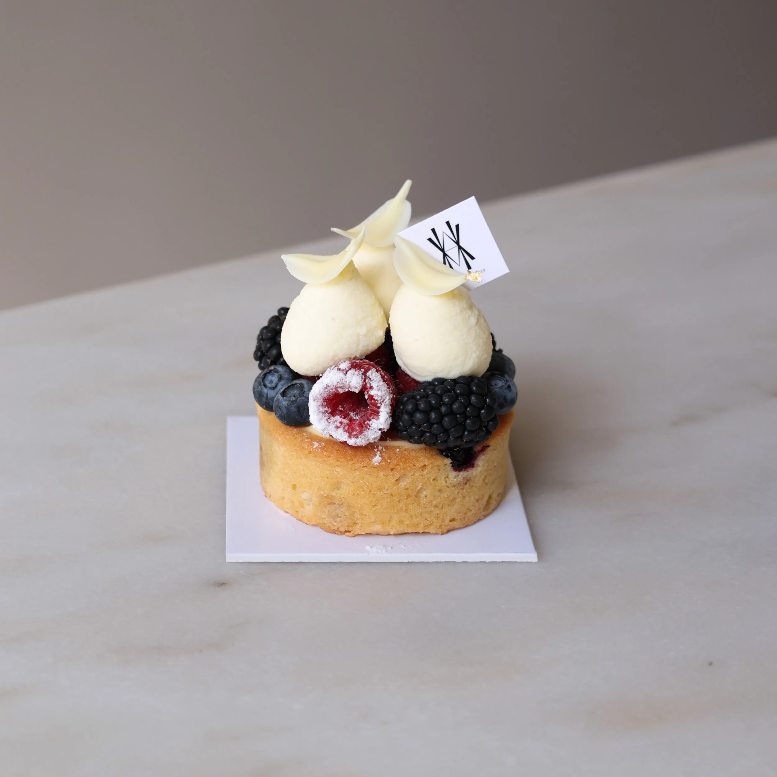 BERRY & CREAM