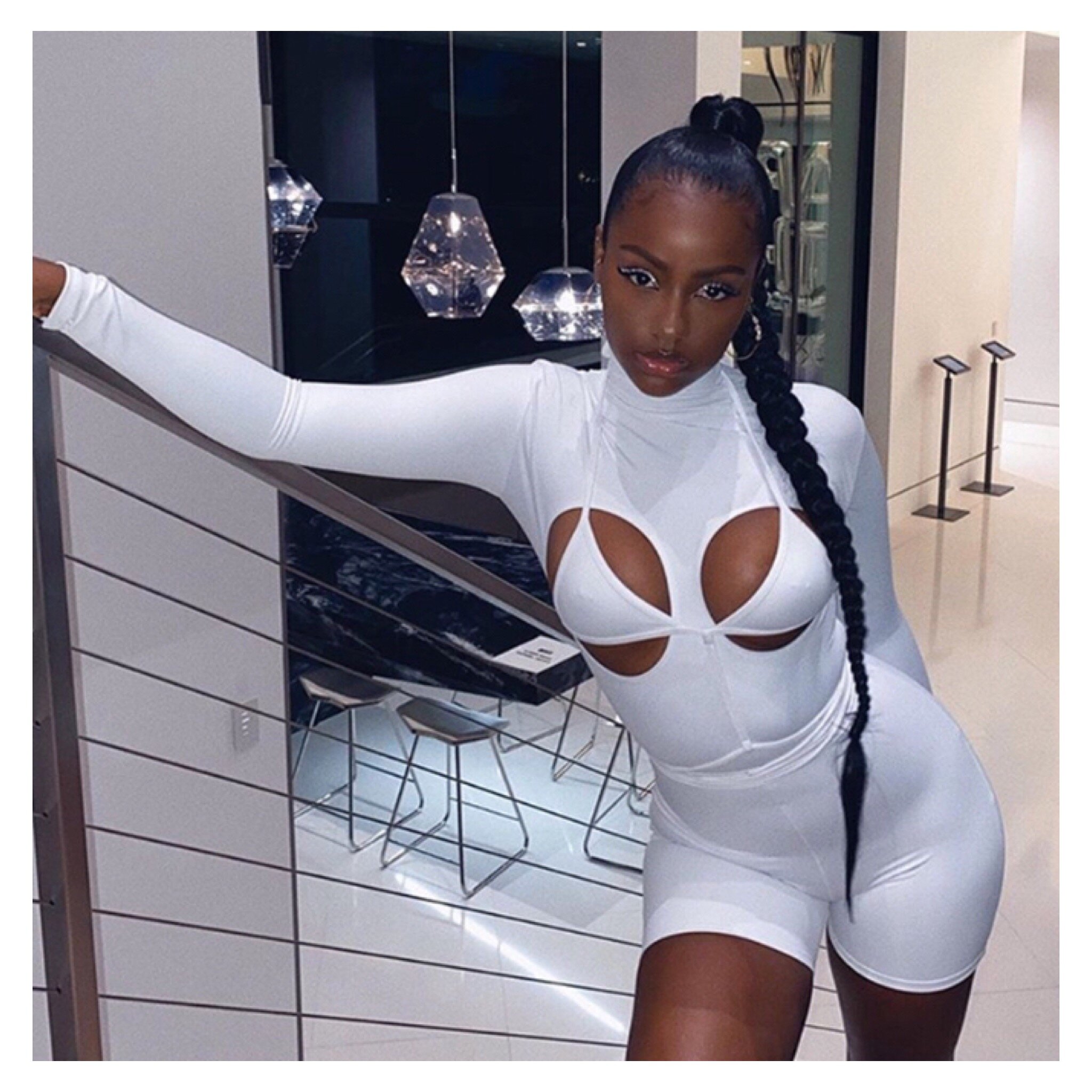 AD985653-BB39-4E68-98CC-96817FABAE3E