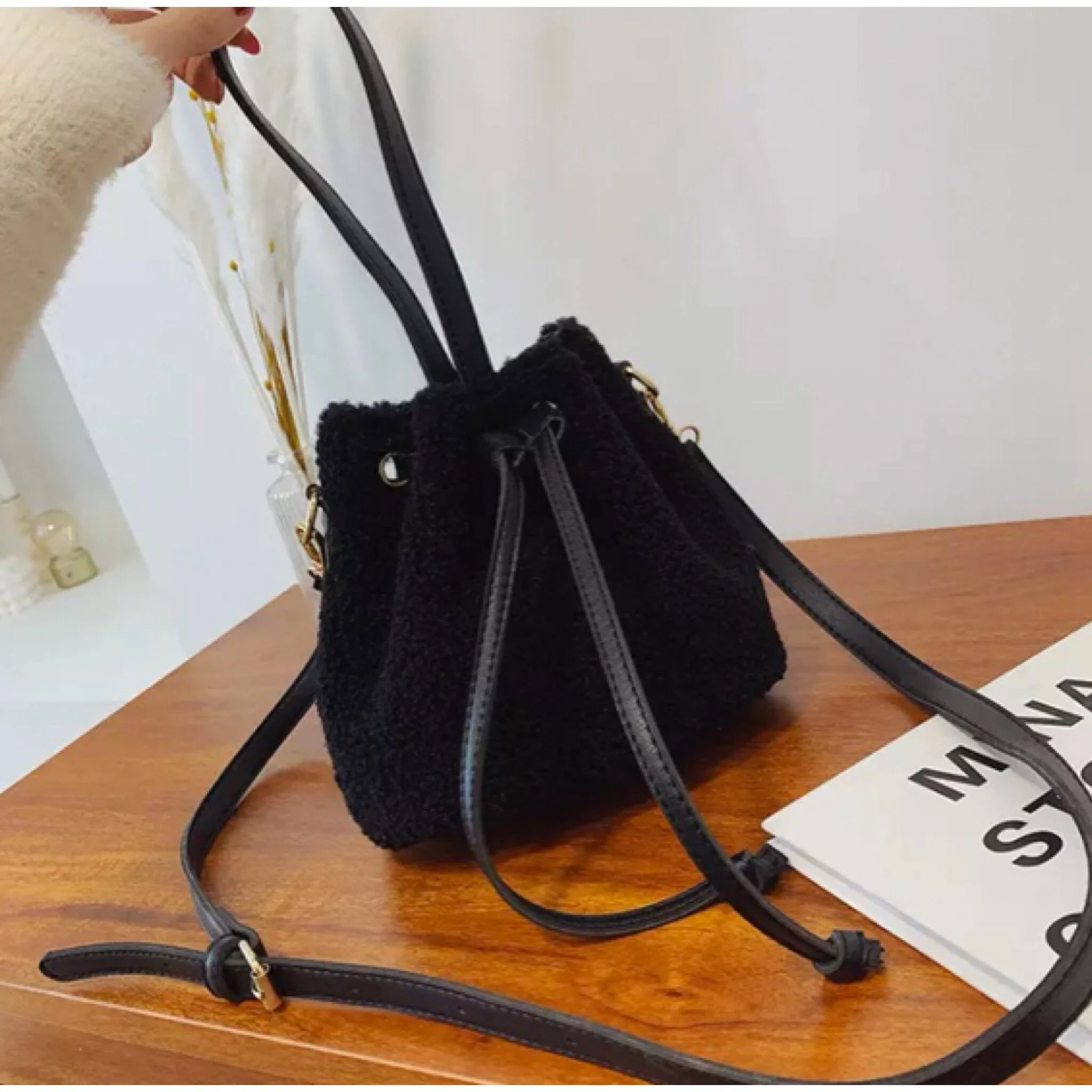 EF57AE8B-0A55-401C-A570-413EFF46CF72