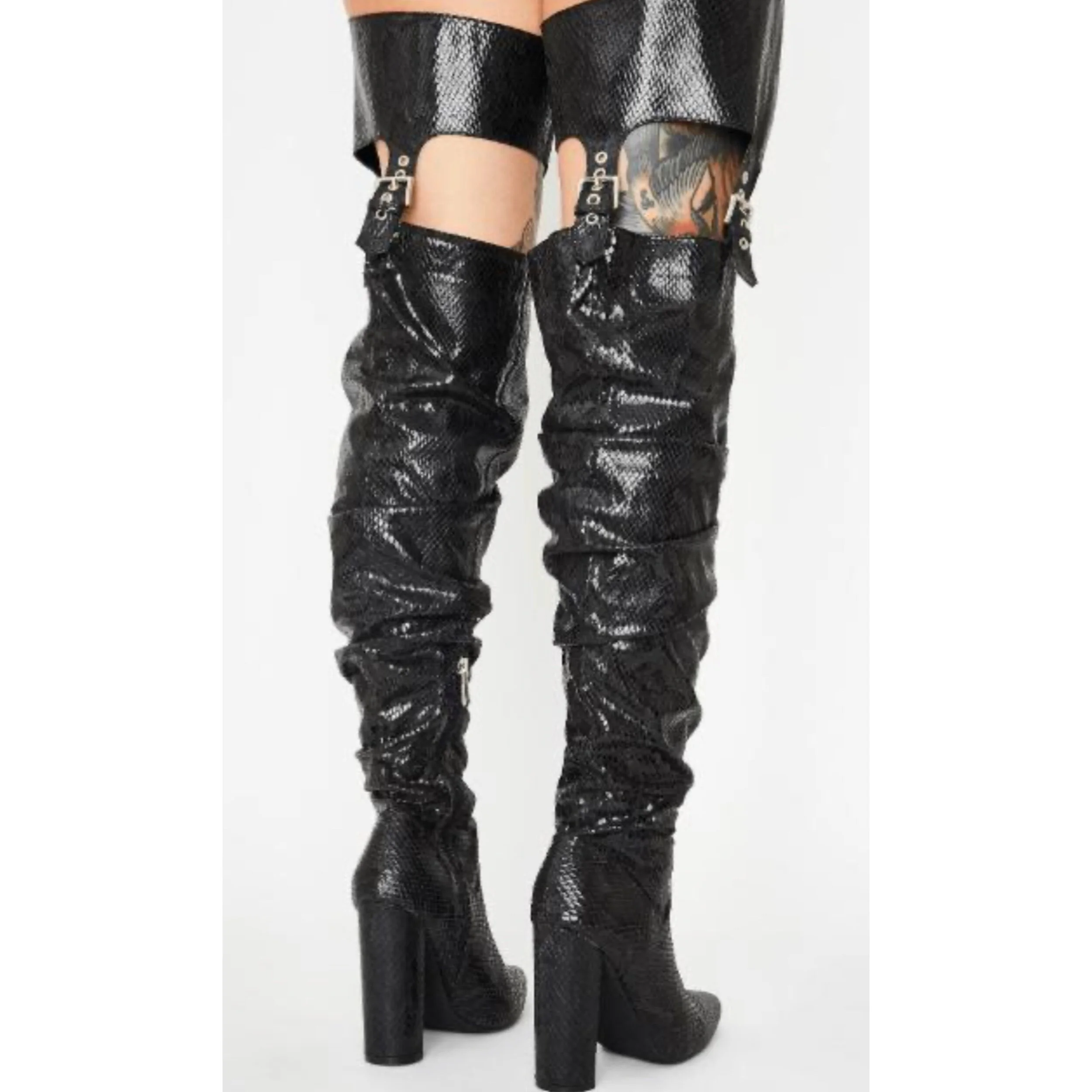 1EE0D792-8DA6-4B11-B125-DE0812C72A2A