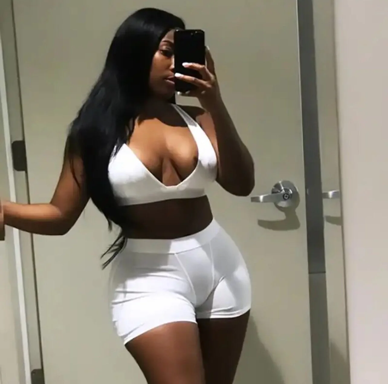 E577DF75-6647-4F2F-BEC5-0BA77801A711