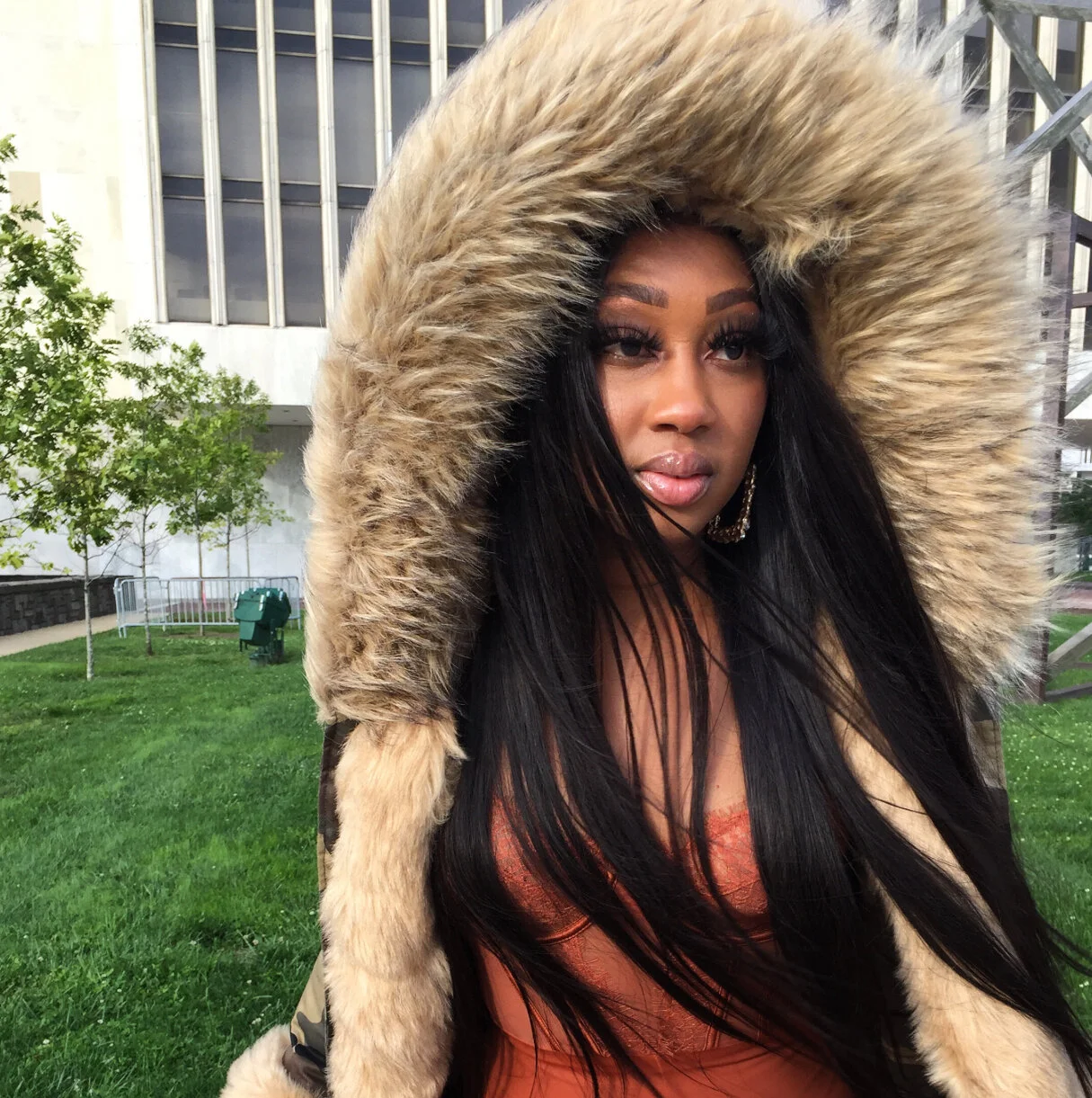 E5054FB8-C161-44D6-9759-1573946B1377