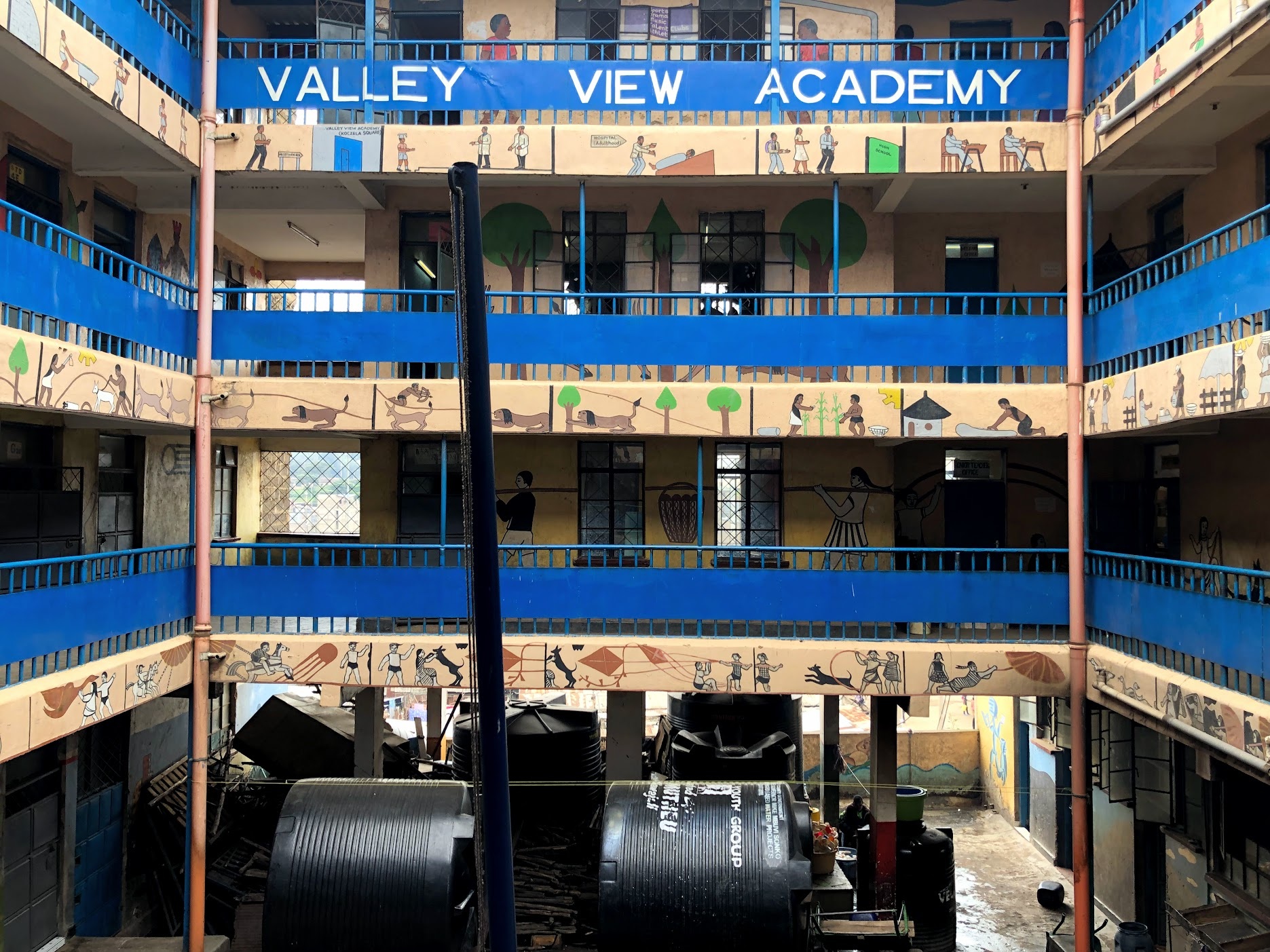 The Valley View Academy in the slum of Mathare is also home to the Futbolmas offices. It is a community school funded by the parents of the students.