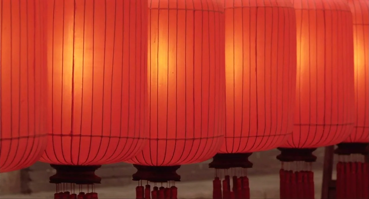Still from Raising the Red Lantern, Produced by Hou Hsiao-hsien Chiu Fu-sheng Zhang Wenze