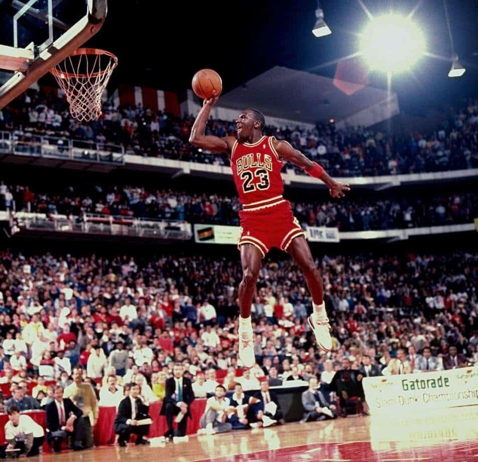 20-of-the-greatest-photos-of-michael-jordan-3.jpg