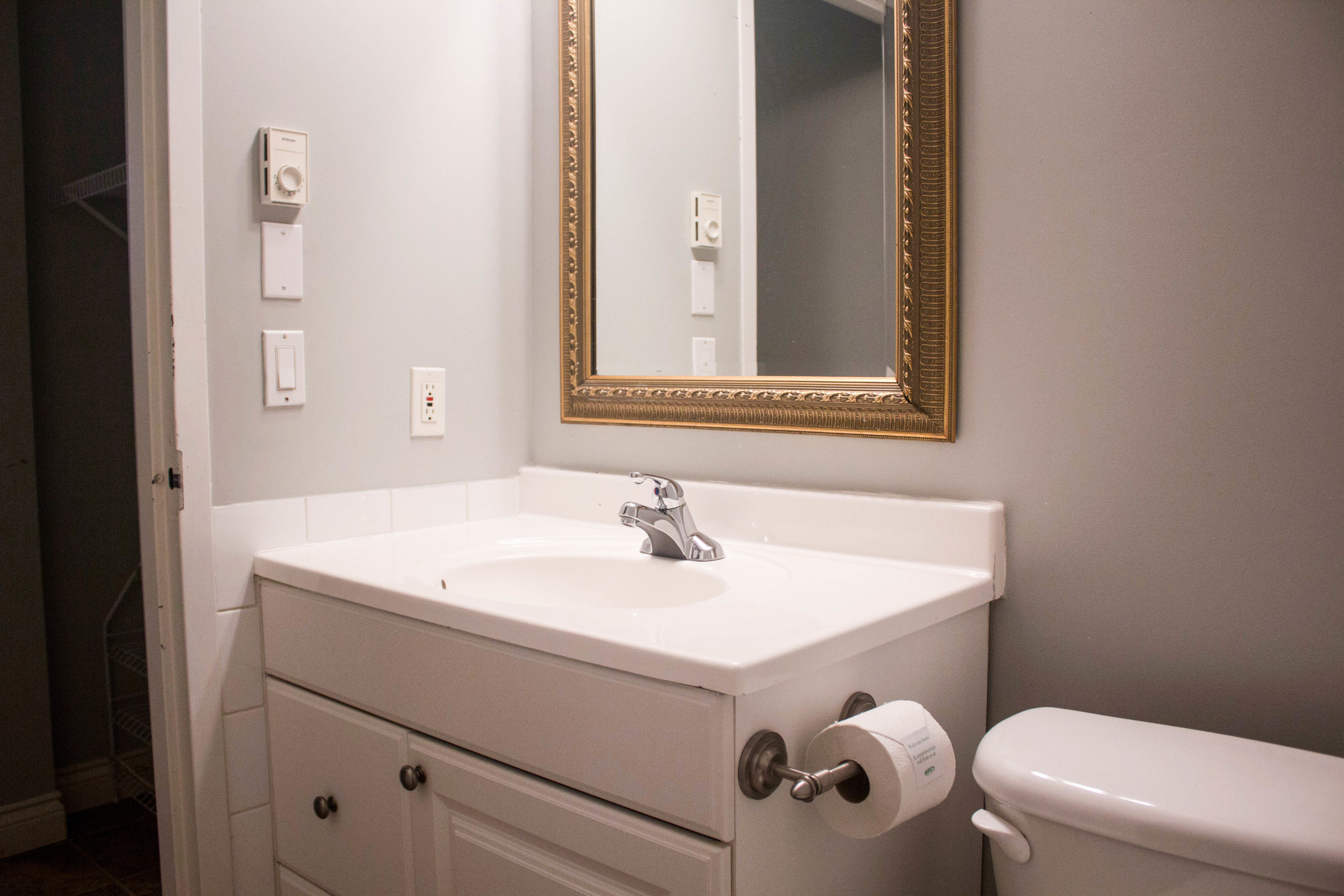 Bathroom 3.jpg
