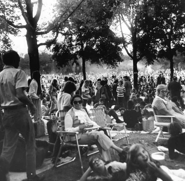 The 1971 crowd for ‘Jesus Christ Superstar’