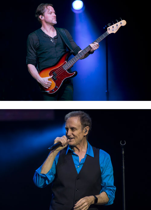 Brett Simons and Neil Donell are the first separate bassist and vocalist to be part of the Chicago lineup since the band’s formation.