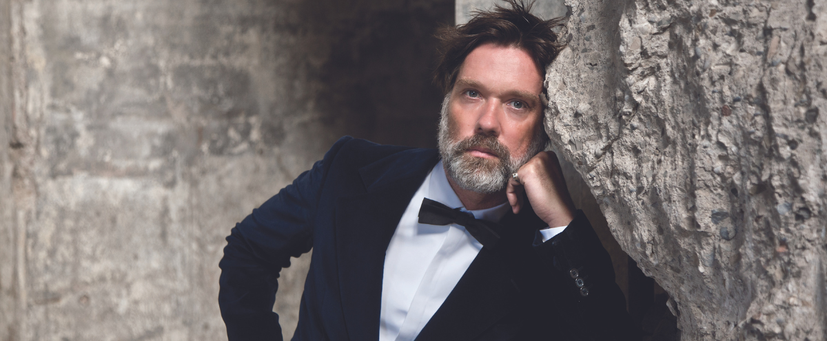 Rufus Wainwright feeds a grandiose spirit and sound