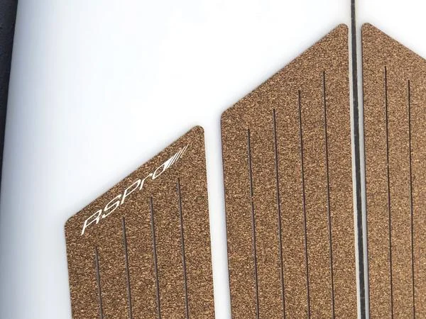 RSPro_Front_Deck_Grip_cork_close_look_2_xweb_972e9dee-f4ad-45bf-a43e-8ec54ed1e4bb_grande.jpg