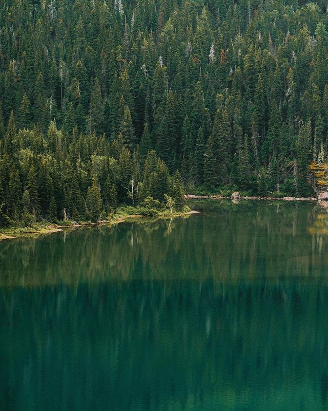 Our AC broke last night so I&rsquo;m posting a nice cold picture from northern Montana. 🤷🏼&zwj;♂️❄️ .
.
.
.
.
.
.
.
.
.
.
.
.
.
.
.
.
.
.
.
#igers #instagood #instadaily #picoftheday #photooftheday #modernthrift #beautiful #createexplore #adventure