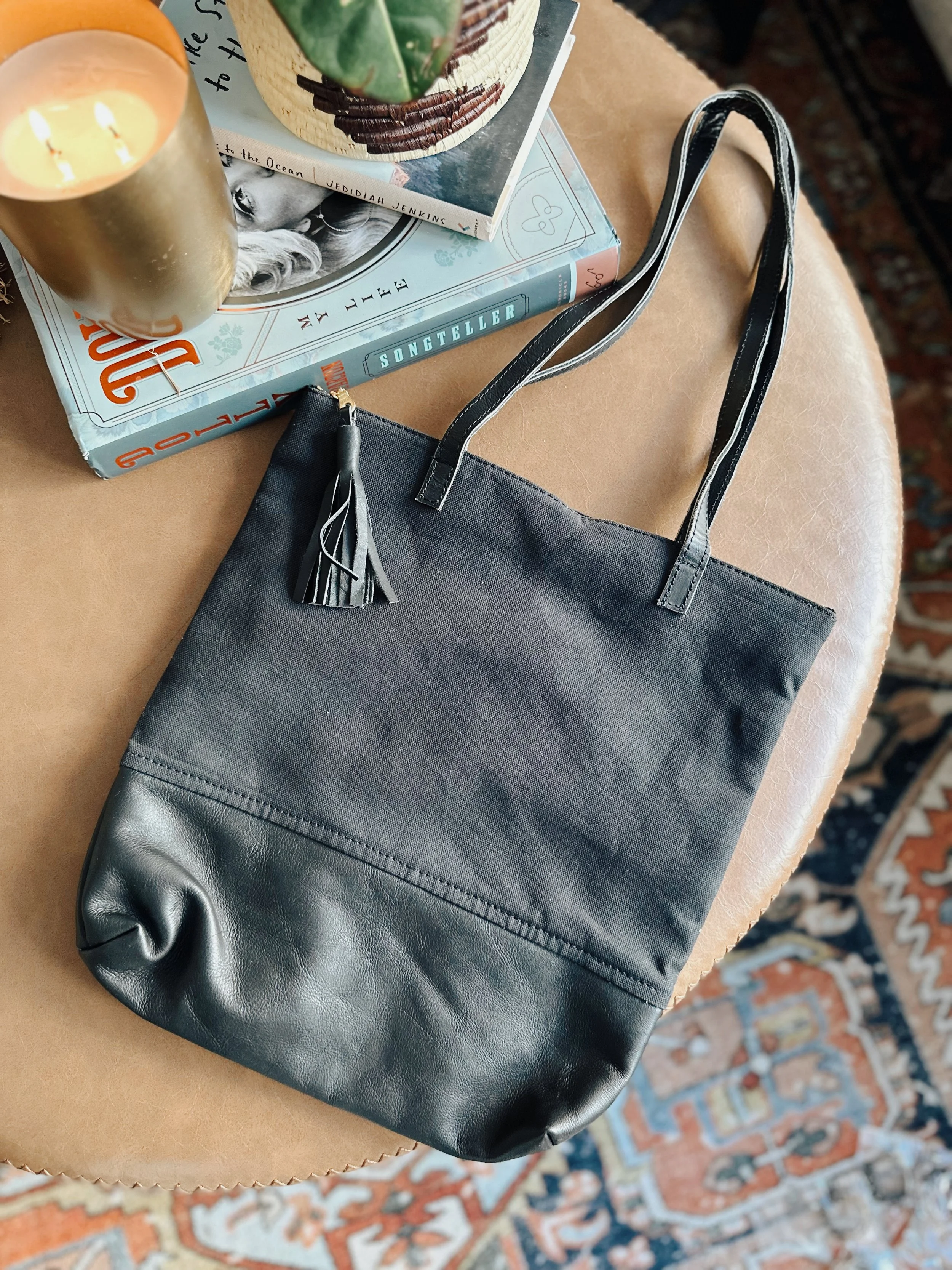 Canvas + leather shoulder bag