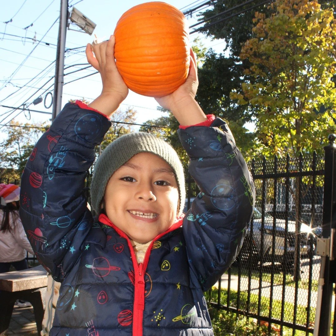 Our students enjoyed a special fall day filled with stories, an outdoor picnic, and picking their very own pumpkins! 🧡 We&rsquo;re so happy to create these special memories, especially for those experiencing the magic of a pumpkin patch for the very