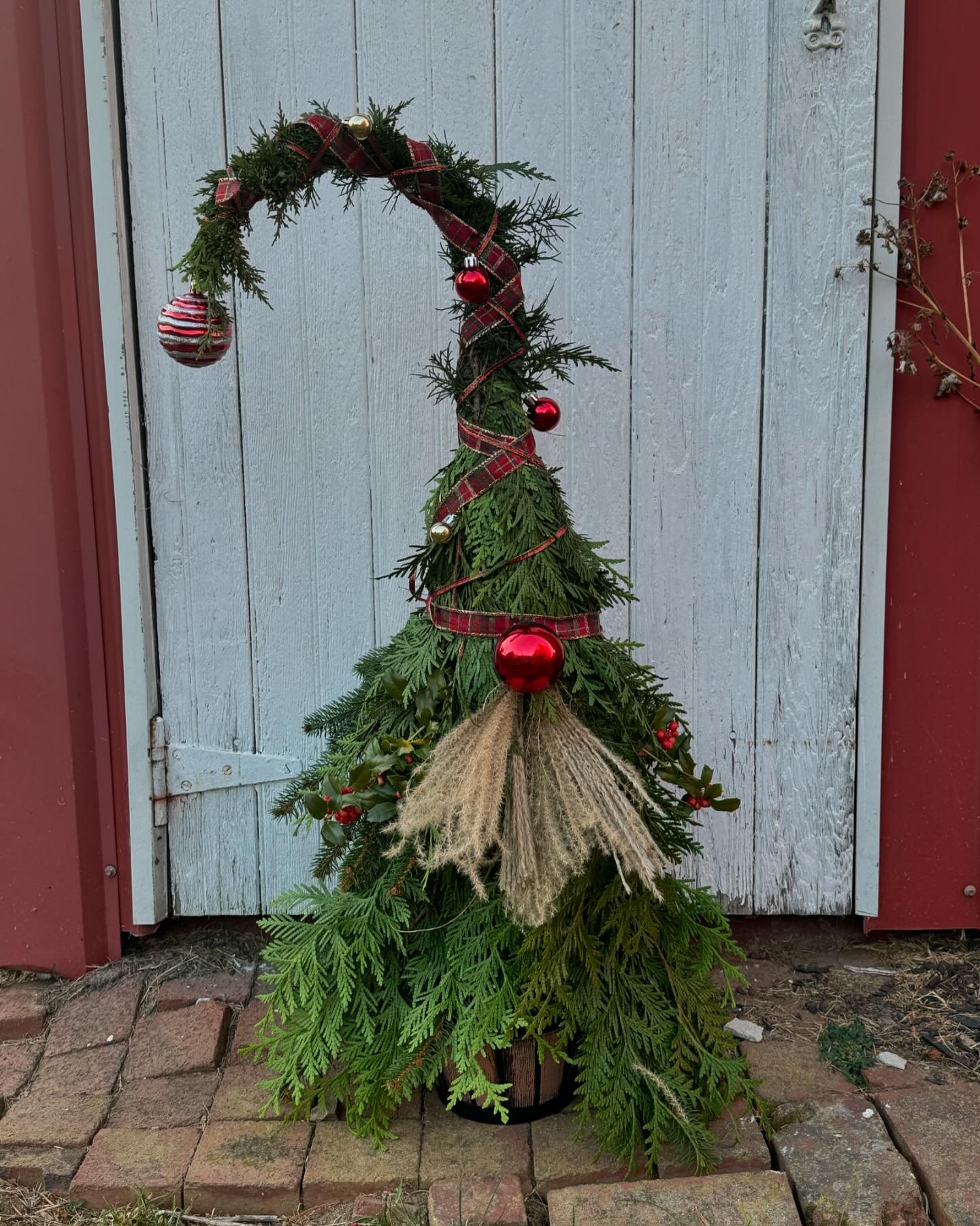 Our new Gnome Tree Workshop on December 15th is now up on our website 🤩 This is the one and only Gnome workshop this year since it is a new feature!  We hope to see you there!