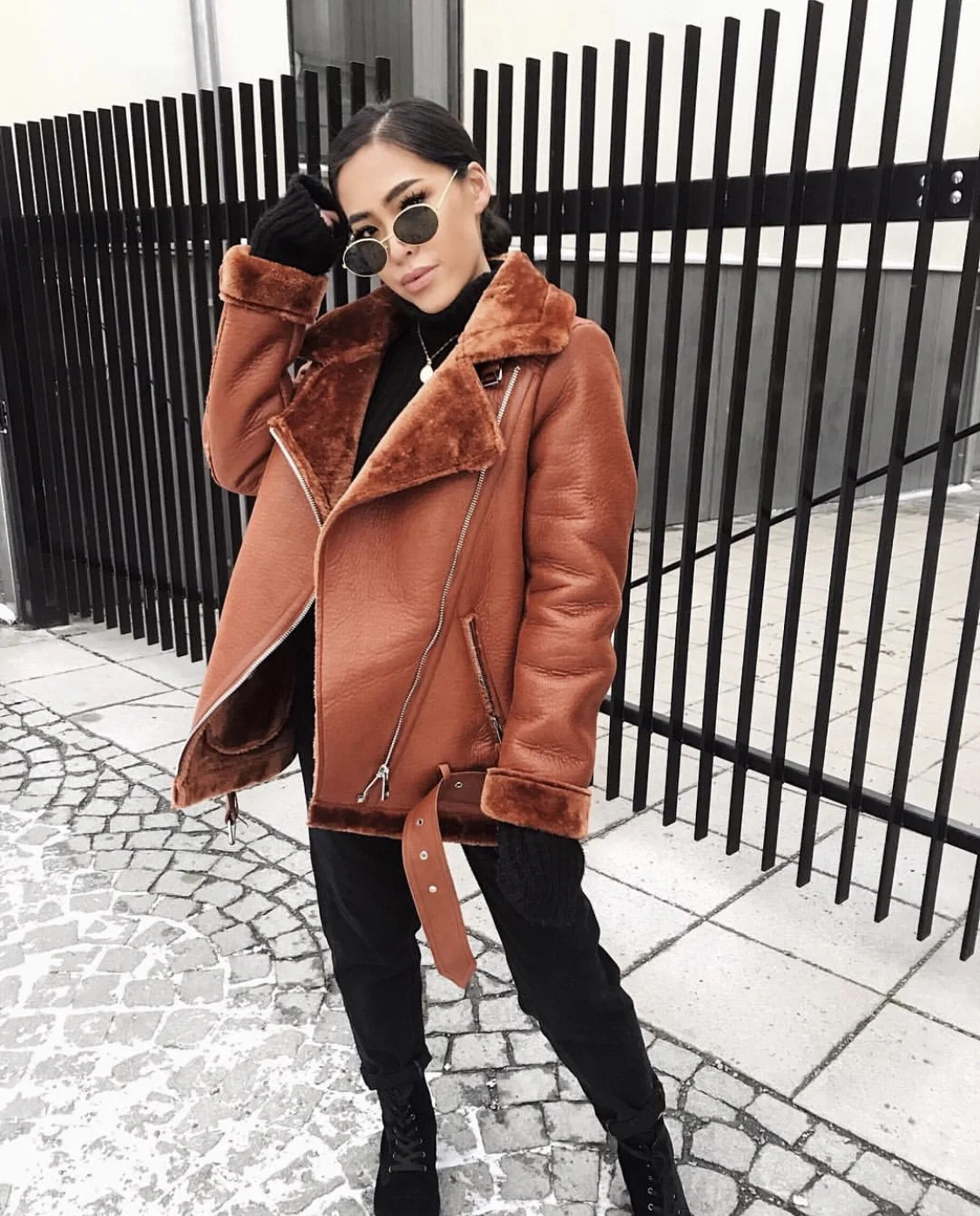 @Ninninguyen x PrettyLittleThing