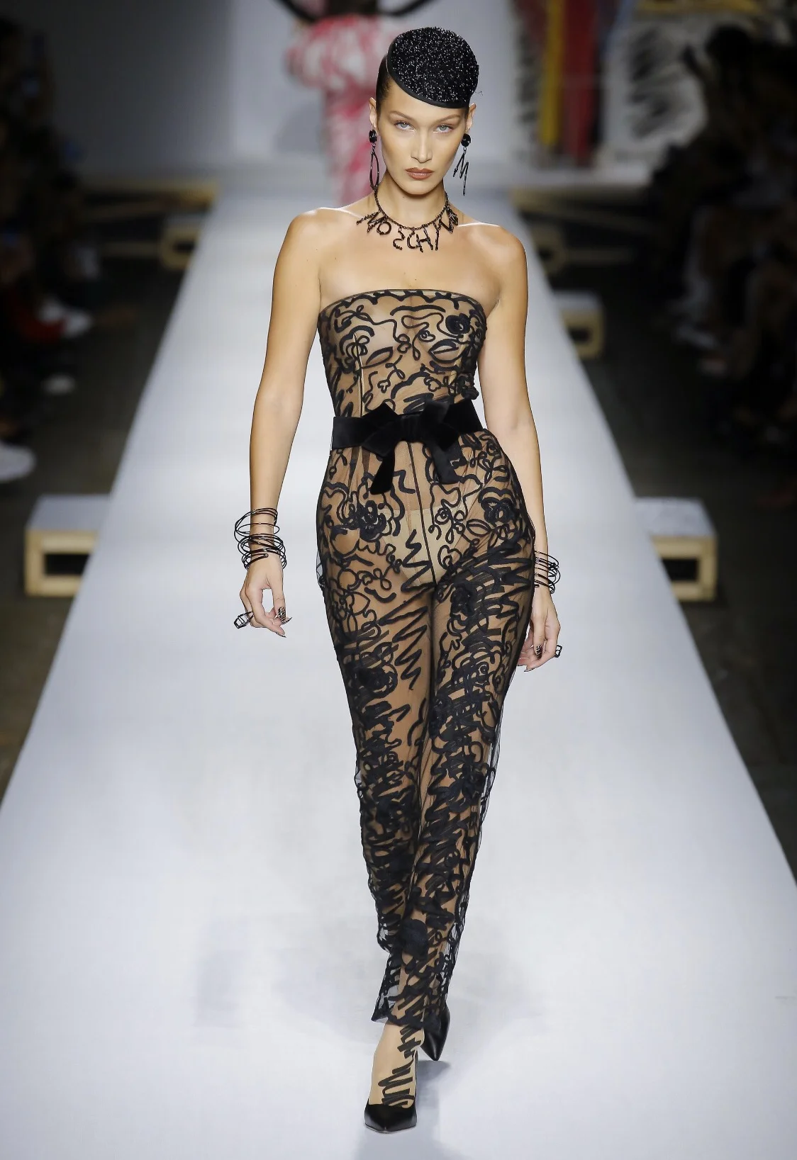 Moschino 18’