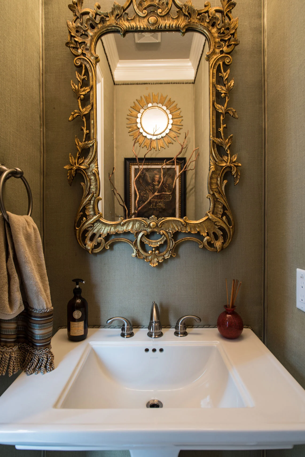 Jorge-Cantu-bathroom-3-2.jpg