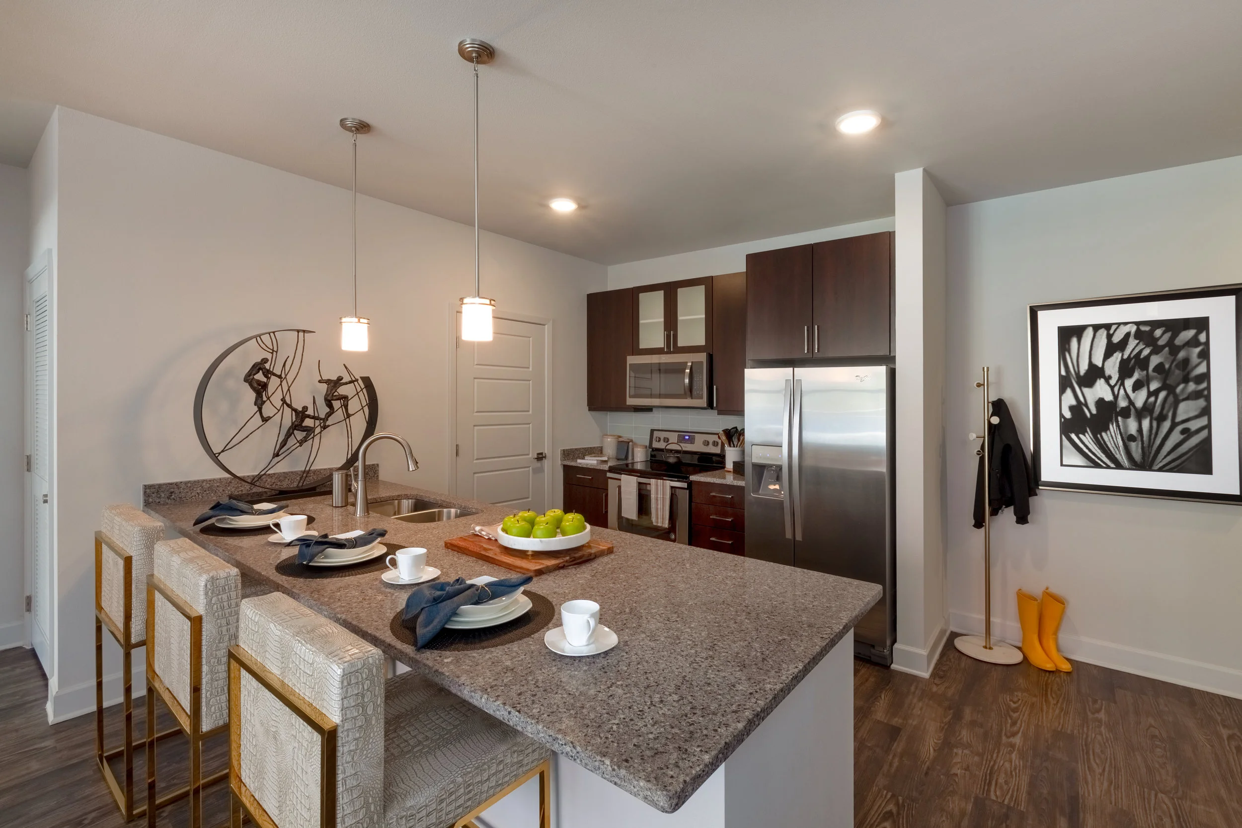 247600 POST_SOUTH_LAMAR 2BR_MODEL_PHASE_2_KITCHEN.jpg