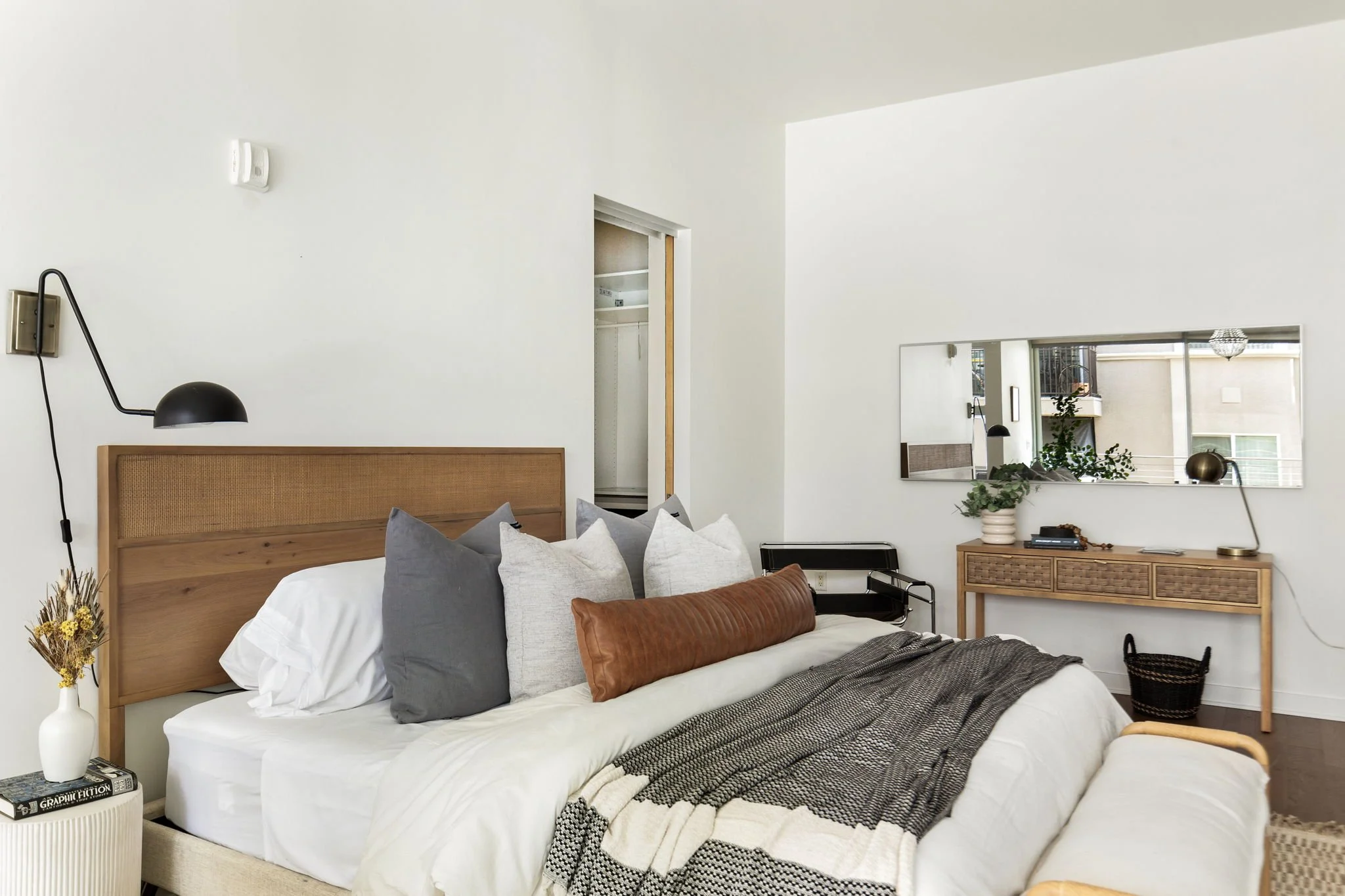 36-web-or-mls-4080-glencoe-ave.jpg
