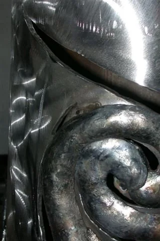2a.Dexter.detail.jpg