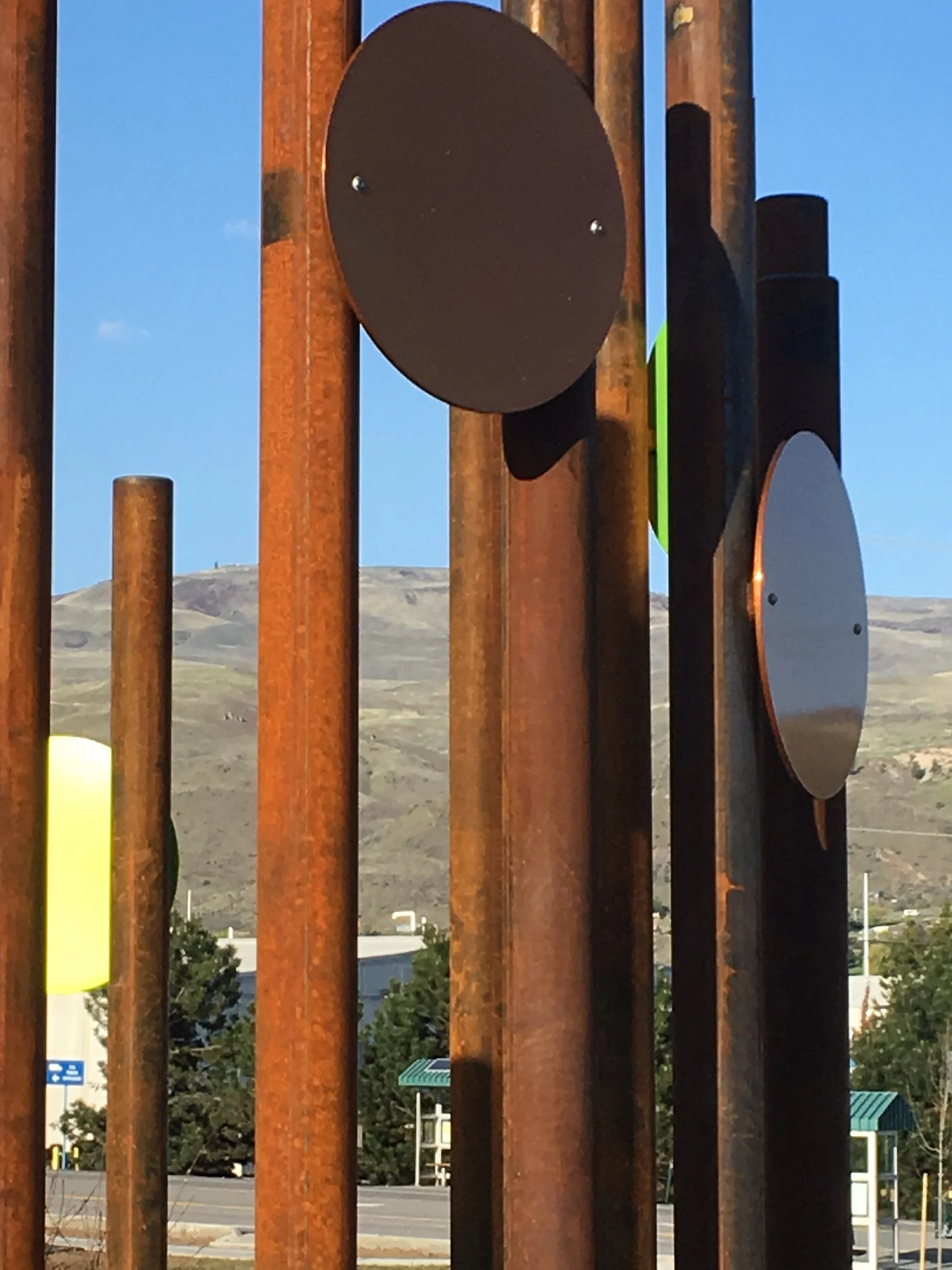 2.ENTRANCE-4-W-HILLS.jpg