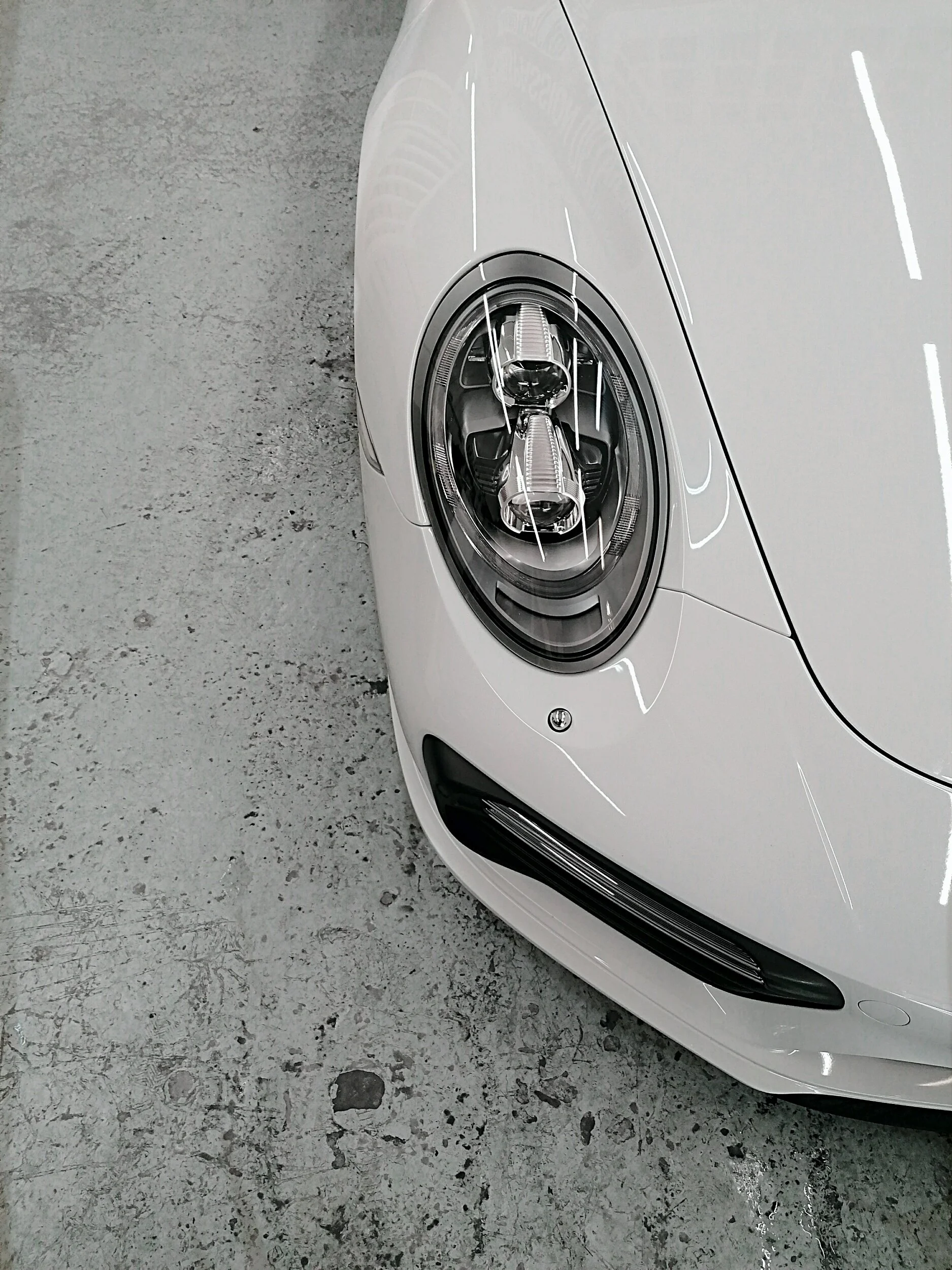 Porsche 911 turbo CAR DETAILING & Ceramic Coating Paint Protection Service in London 