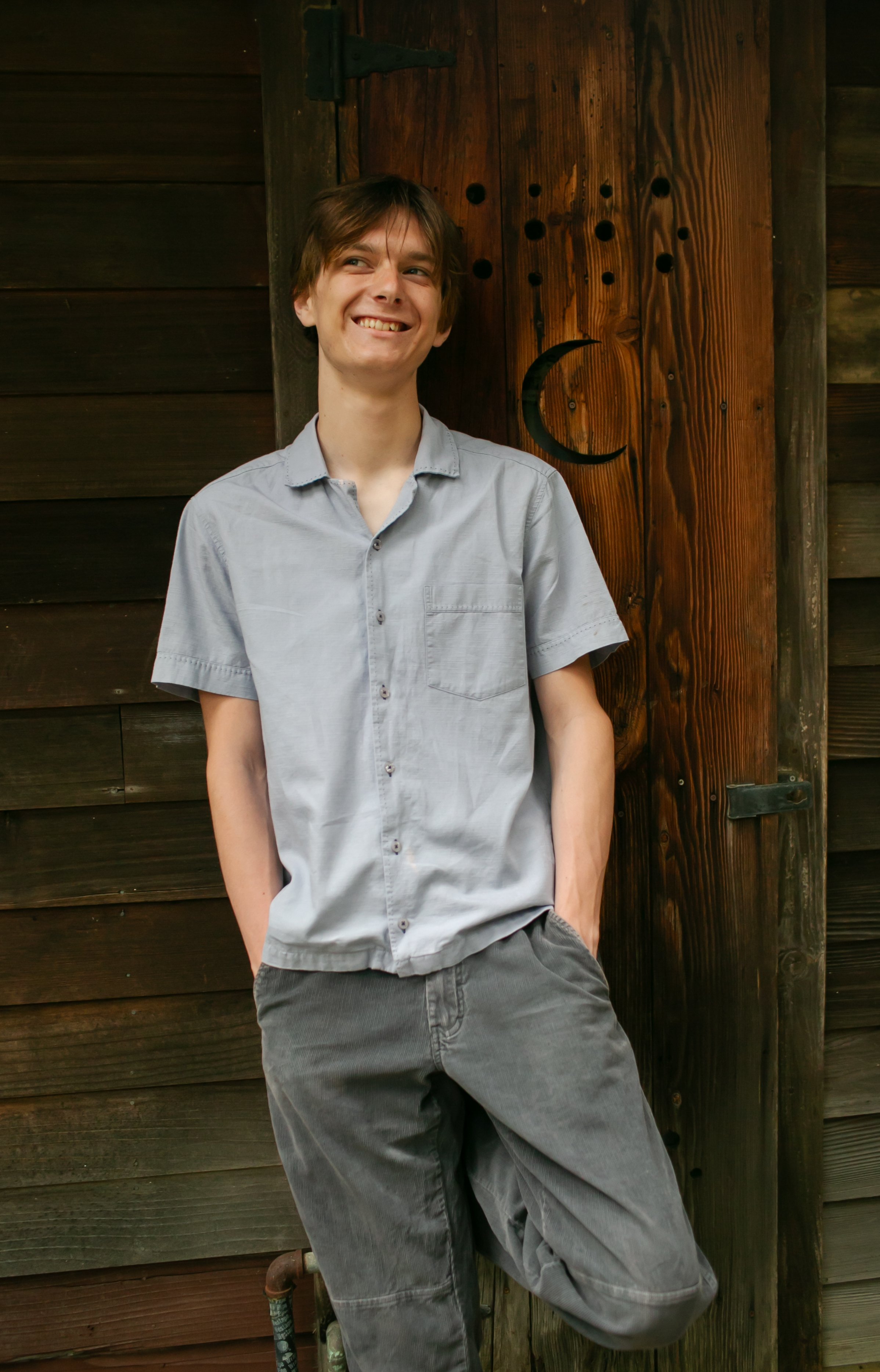 Vaughn Muhlethaler Senior Session-3.jpg