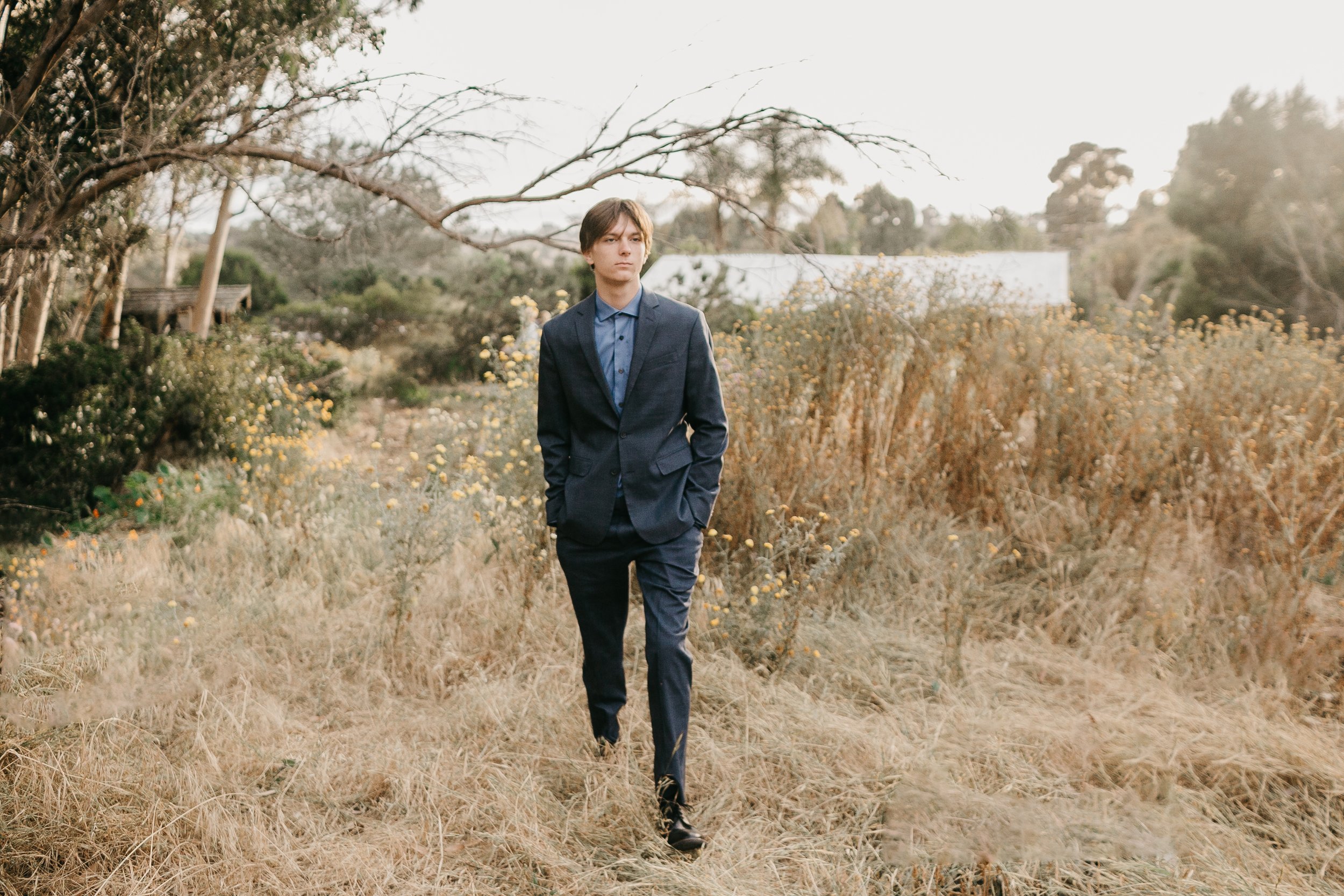 Vaughn Muhlethaler Senior Session-22.jpg