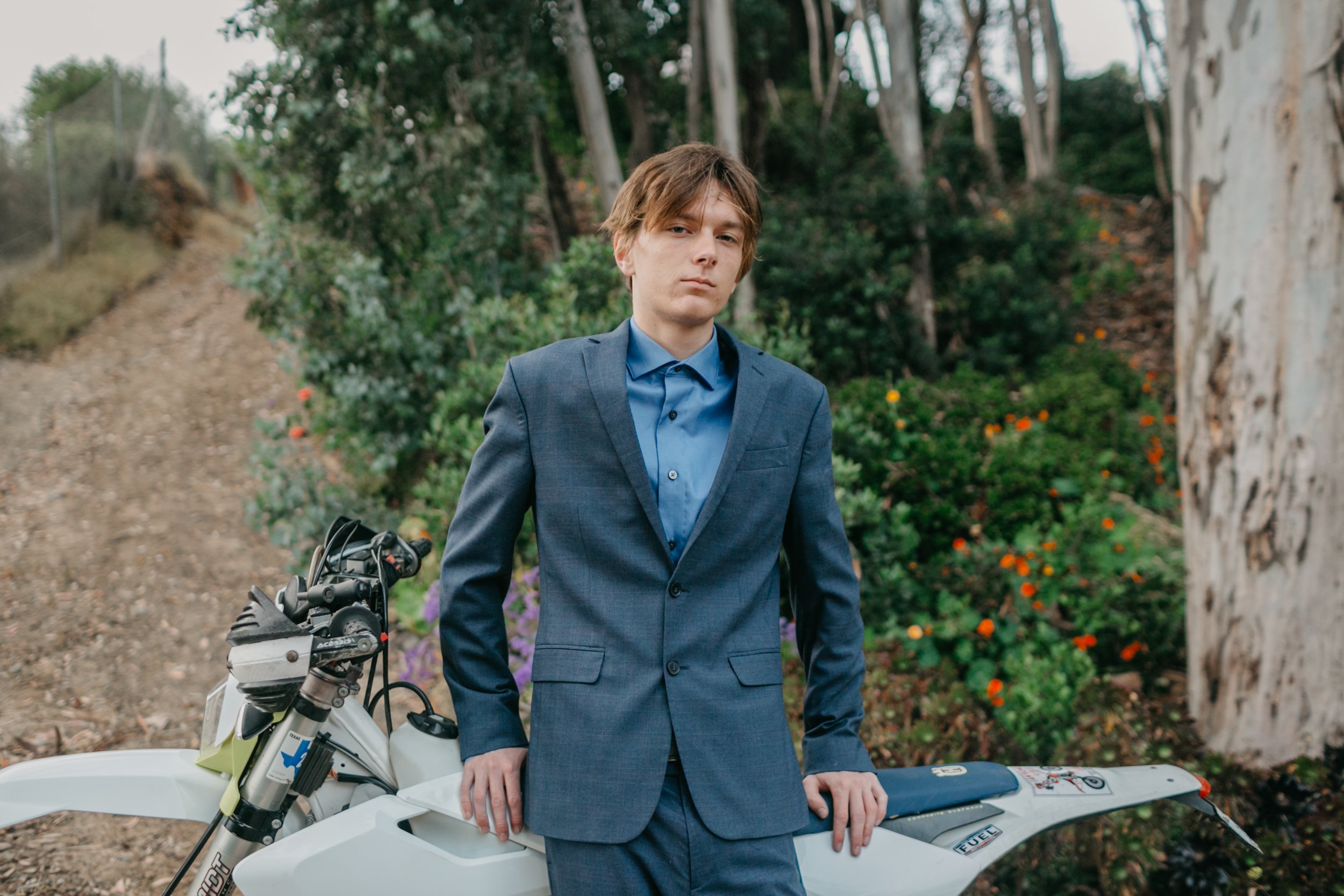 Vaughn Muhlethaler Senior Session-14.jpg