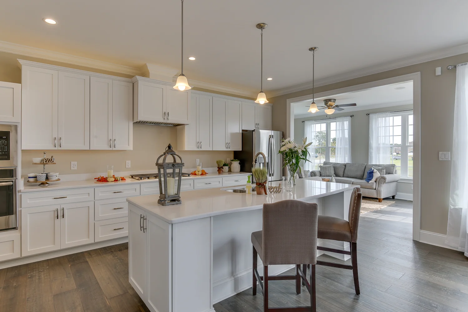 Web 4101 Colbourn Dr-23.jpg